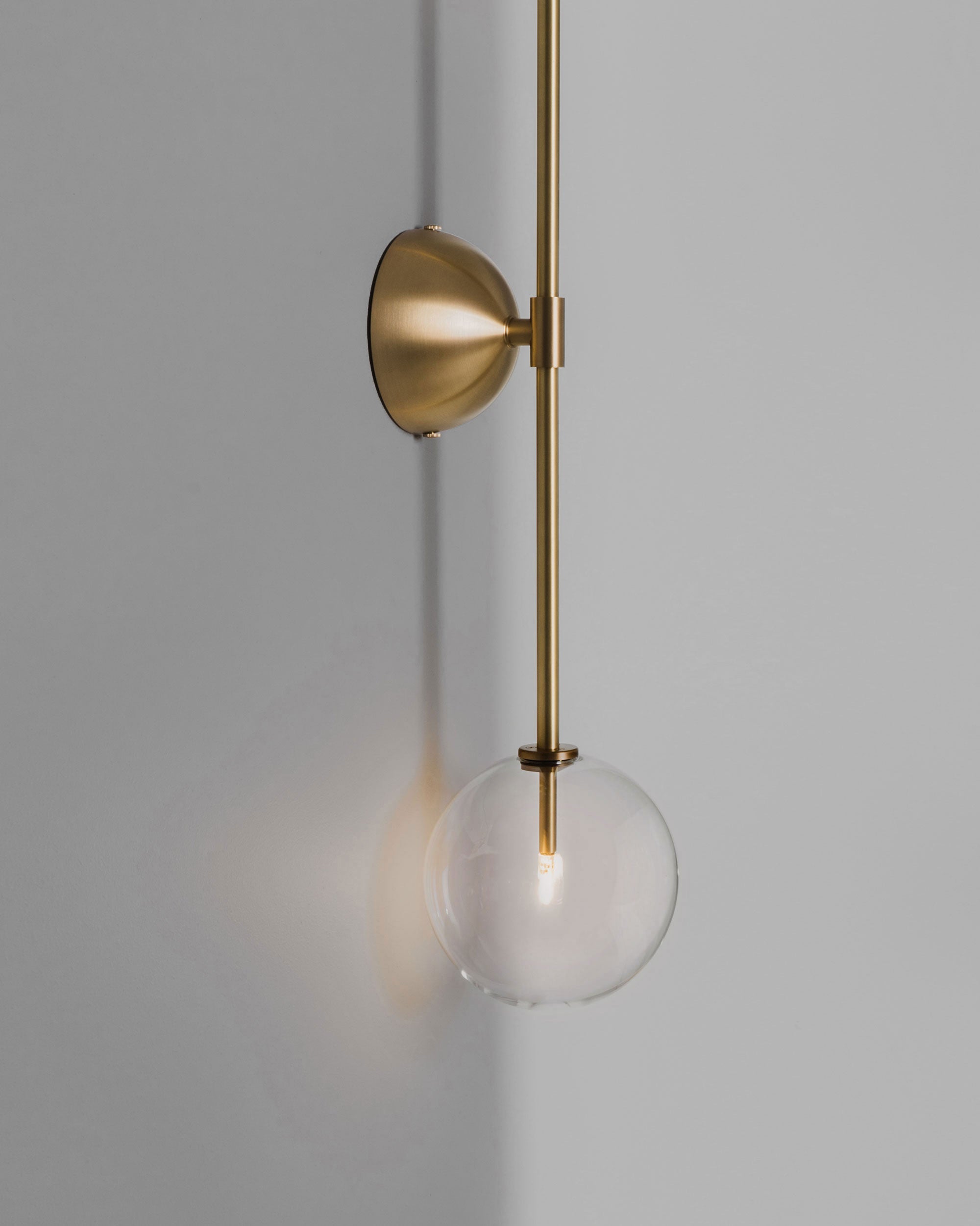 Schwung Miron Transparent Globe Wall Light